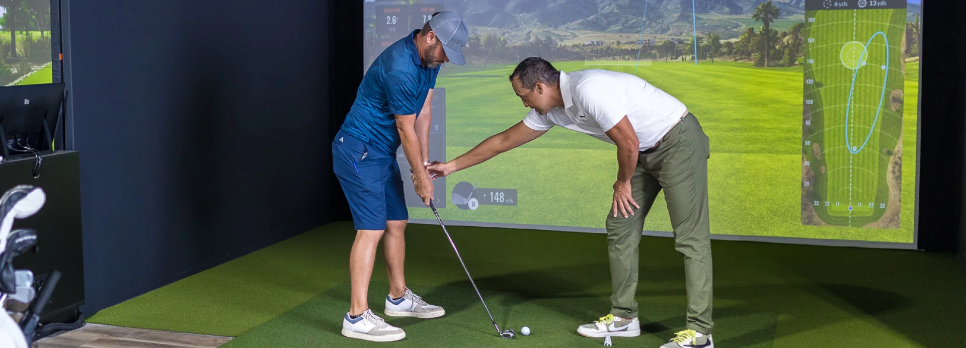 Golf indoor with instructor
