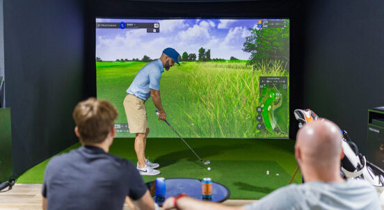 Why Indoor Golf Simulators are the Future for Golfers