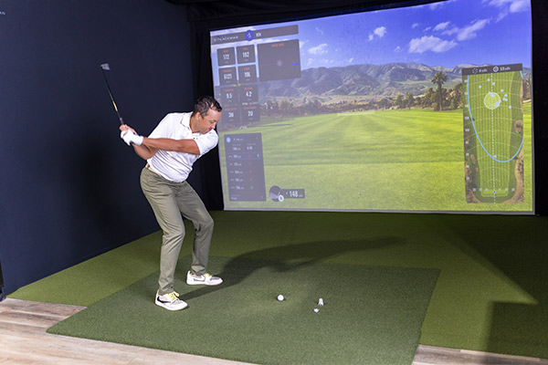 golf simulator in Fairway
