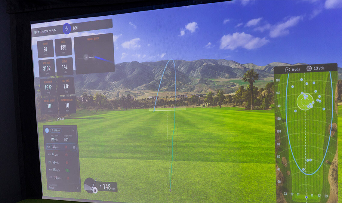 Why Indoor Golf Simulators Are Perfect for Fall Practice