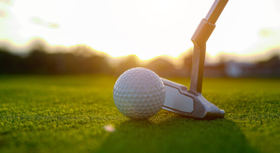 Indoor Golf Lessons vs Outdoor: Pros & Cons