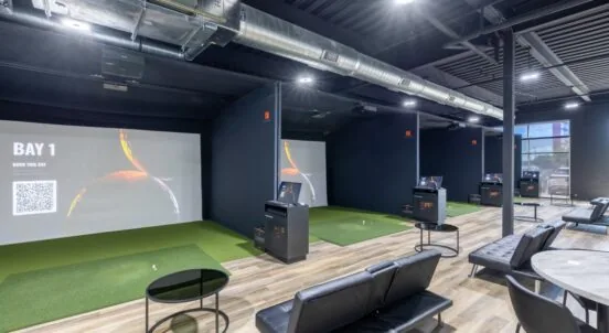 Best Time to Book Indoor Golf: Peak Hours, Pricing & Pro Tips