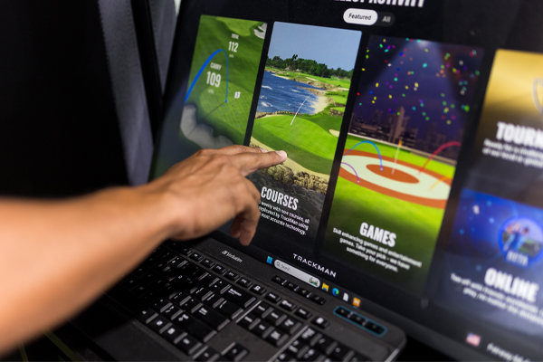 Trackman simulator screen